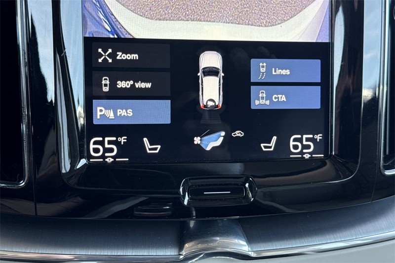 Volvo XC60 Hybrid Vehicle Full-screen Gallery Image 20