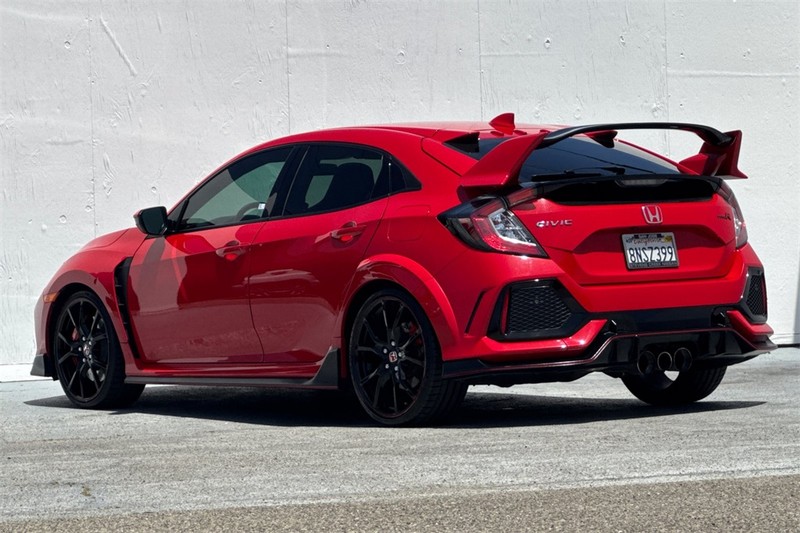 Honda Civic Type R Vehicle Full-screen Gallery Image 06