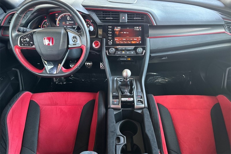 Honda Civic Type R Vehicle Full-screen Gallery Image 13