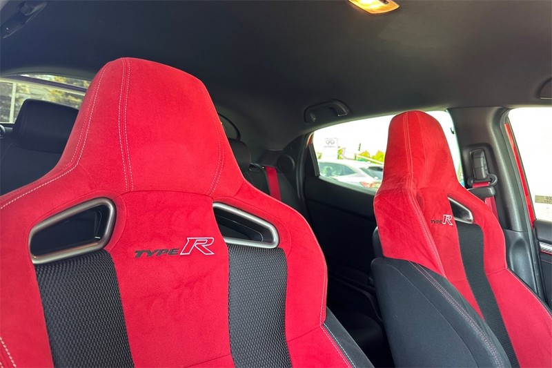 Honda Civic Type R Vehicle Full-screen Gallery Image 17
