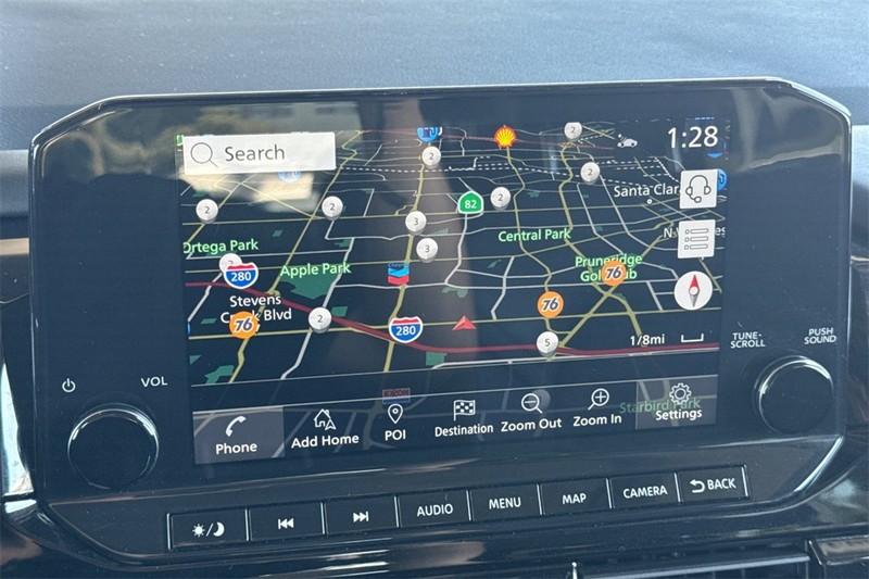 Nissan Pathfinder Vehicle Full-screen Gallery Image 20