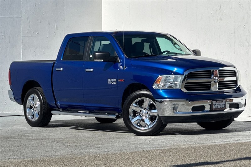 Ram 1500 Vehicle Full-screen Gallery Image 02