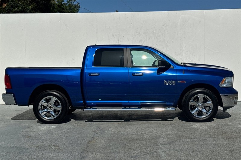 Ram 1500 Vehicle Full-screen Gallery Image 03