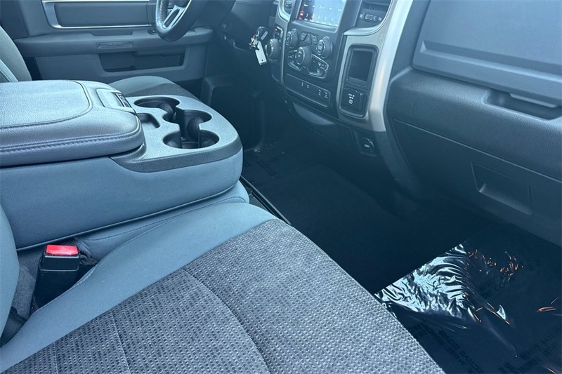 Ram 1500 Vehicle Full-screen Gallery Image 15