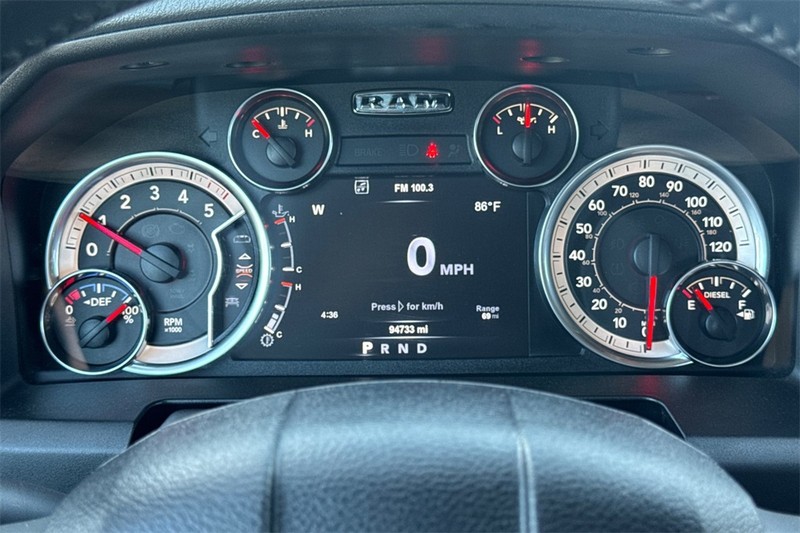 Ram 1500 Vehicle Full-screen Gallery Image 23