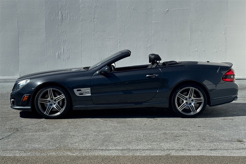 Mercedes-Benz SL-Class Vehicle Full-screen Gallery Image 07