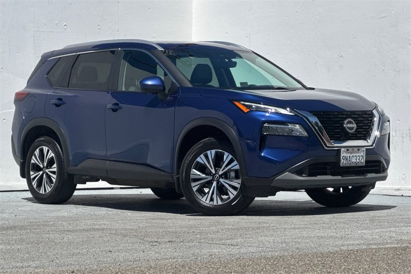 Nissan Rogue Vehicle Full-screen Gallery Image 02
