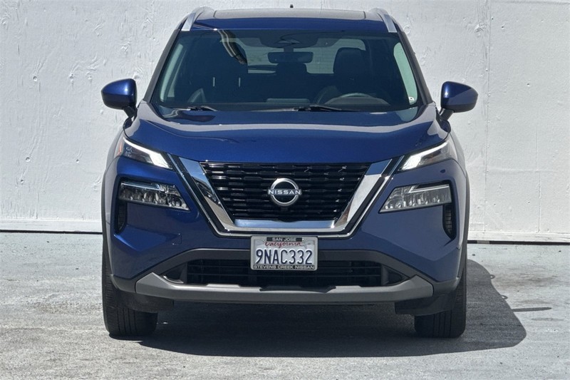 Nissan Rogue Vehicle Full-screen Gallery Image 10