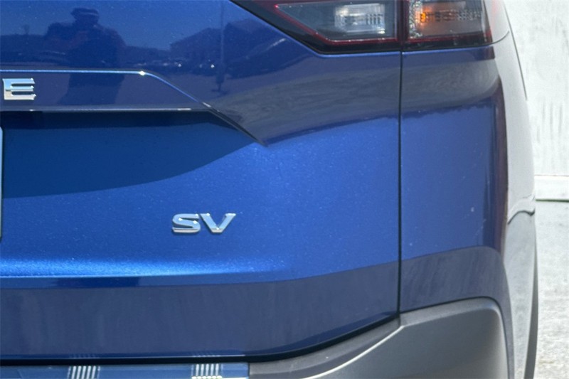Nissan Rogue Vehicle Full-screen Gallery Image 28