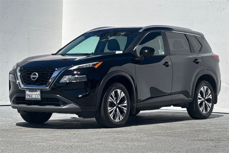 Nissan Rogue Vehicle Full-screen Gallery Image 09
