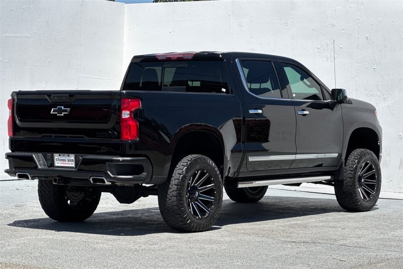 Chevrolet Silverado 1500 Vehicle Full-screen Gallery Image 04
