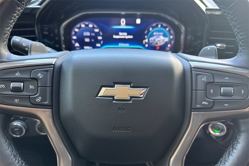 Chevrolet Silverado 1500 Vehicle Full-screen Gallery Image 23