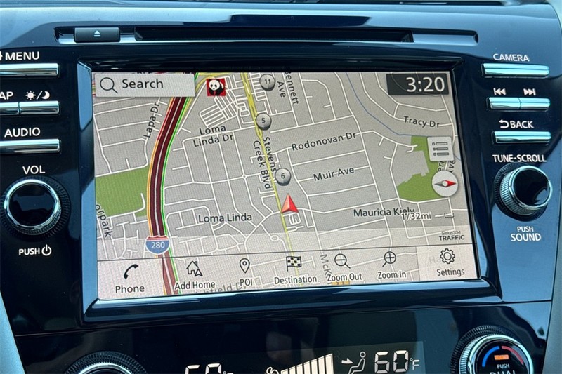 Nissan Murano Vehicle Full-screen Gallery Image 19