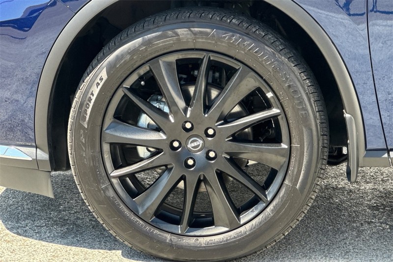 Nissan Murano Vehicle Full-screen Gallery Image 27