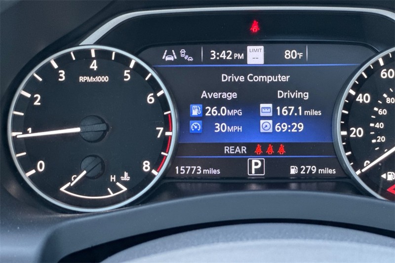 Nissan Murano Vehicle Full-screen Gallery Image 26
