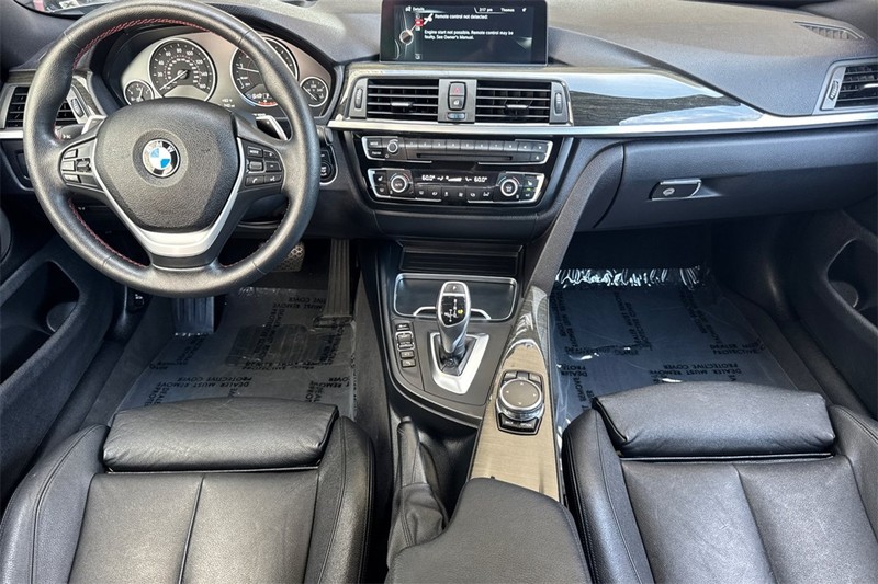 BMW 4 Series Vehicle Full-screen Gallery Image 13