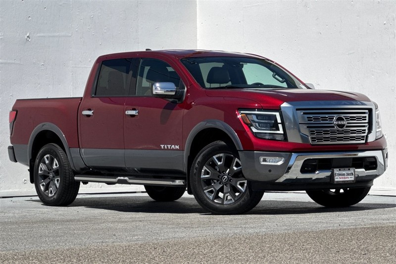Nissan Titan Vehicle Full-screen Gallery Image 02