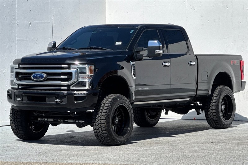 Ford Super Duty F-250 SRW Vehicle Full-screen Gallery Image 08
