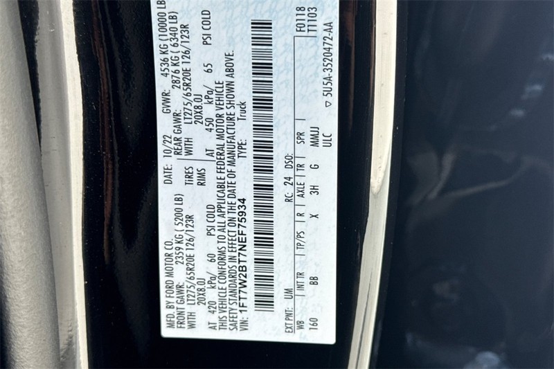 Ford Super Duty F-250 SRW Vehicle Full-screen Gallery Image 28