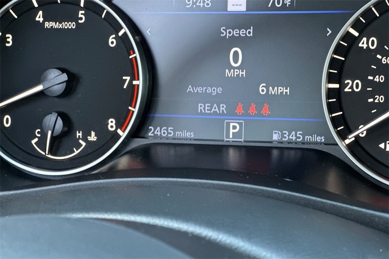 Nissan Altima Vehicle Full-screen Gallery Image 25