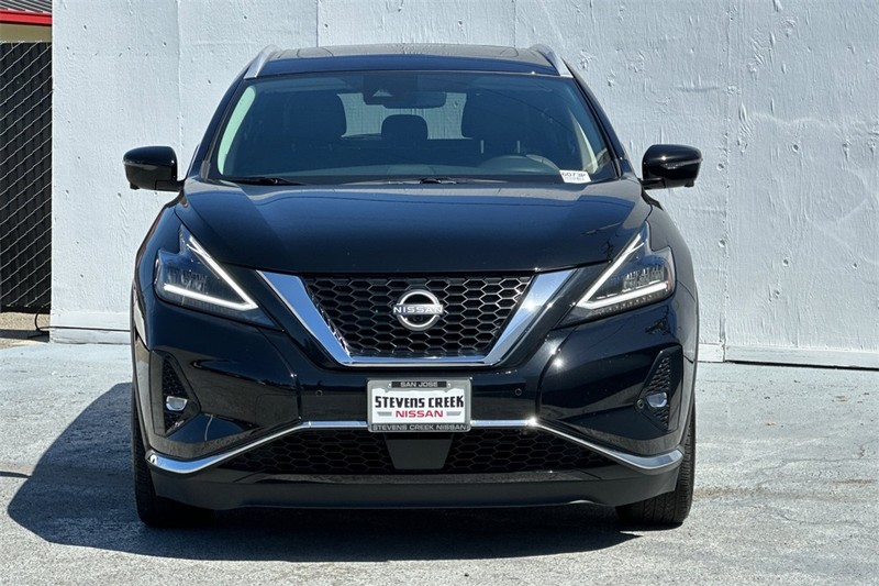 Nissan Murano Vehicle Full-screen Gallery Image 09