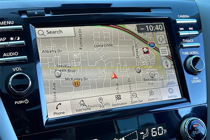 Nissan Murano Vehicle Full-screen Gallery Image 17