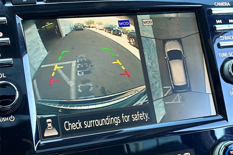Nissan Murano Vehicle Full-screen Gallery Image 18