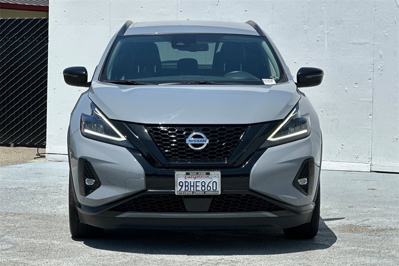 Nissan Murano Vehicle Full-screen Gallery Image 09