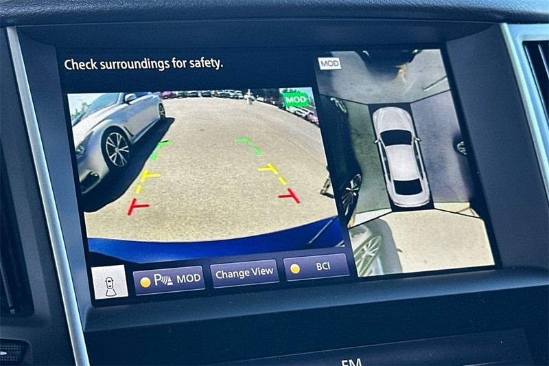 INFINITI Q50 Vehicle Full-screen Gallery Image 19