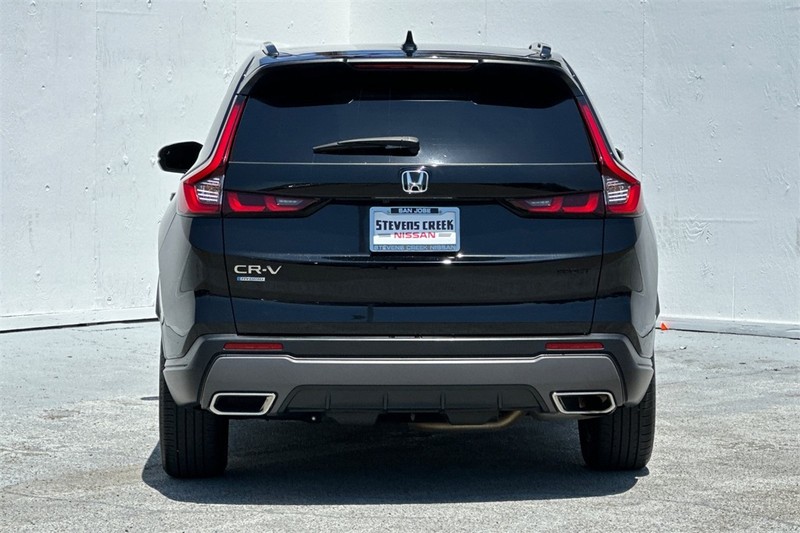 Honda CR-V Hybrid Vehicle Full-screen Gallery Image 05