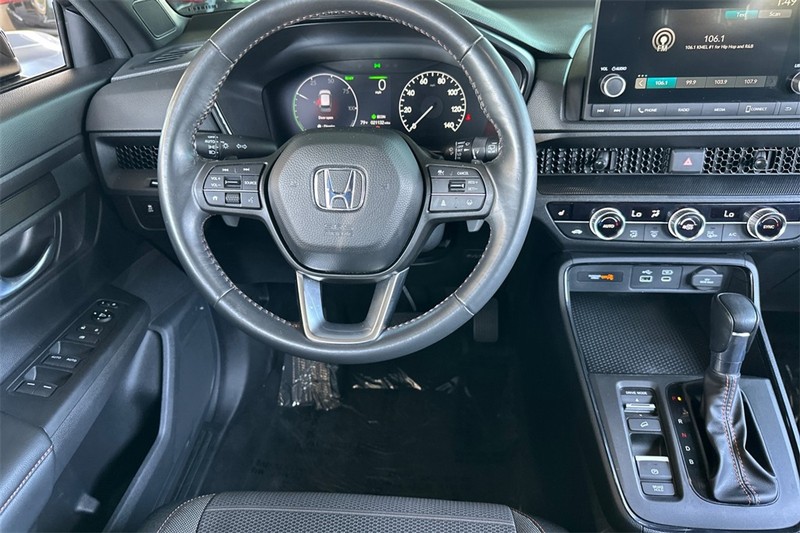 Honda CR-V Hybrid Vehicle Full-screen Gallery Image 14