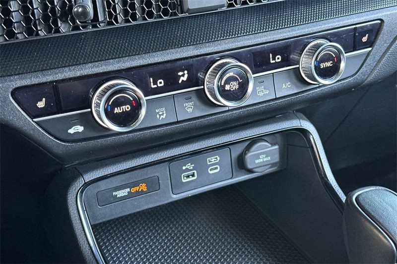 Honda CR-V Hybrid Vehicle Full-screen Gallery Image 20