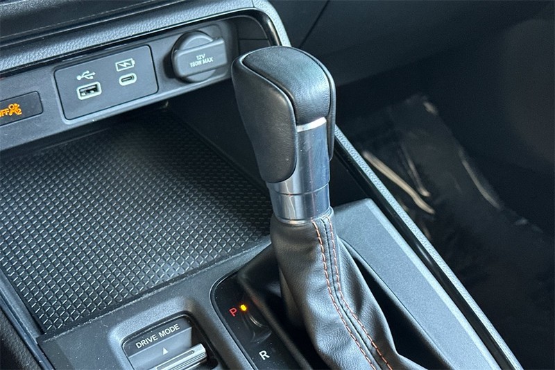 Honda CR-V Hybrid Vehicle Full-screen Gallery Image 21