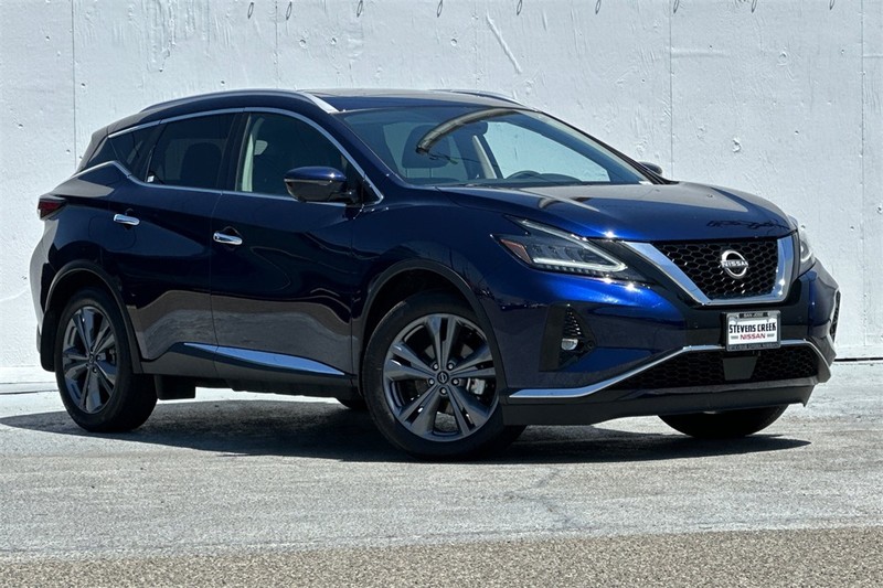 Nissan Murano Vehicle Full-screen Gallery Image 02