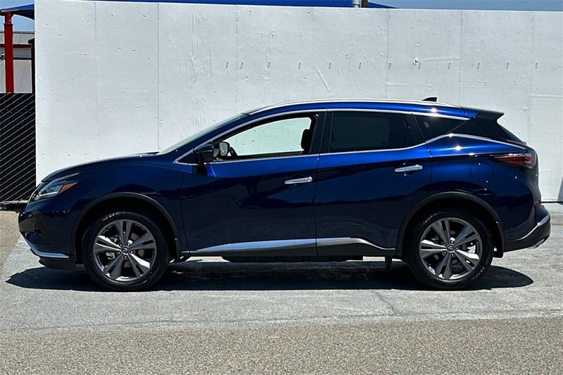 Nissan Murano Vehicle Full-screen Gallery Image 07