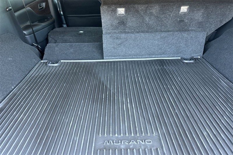 Nissan Murano Vehicle Full-screen Gallery Image 15