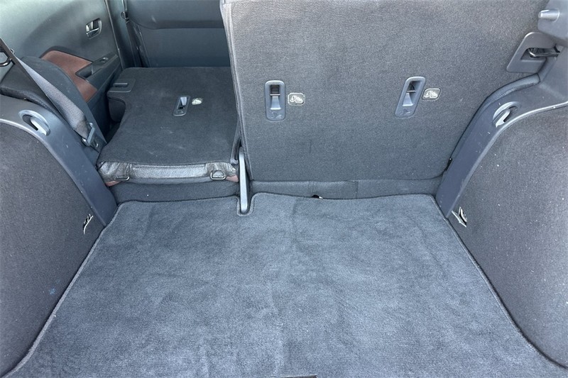Nissan Kicks Vehicle Full-screen Gallery Image 15