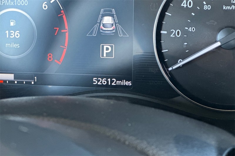 Nissan Kicks Vehicle Full-screen Gallery Image 25