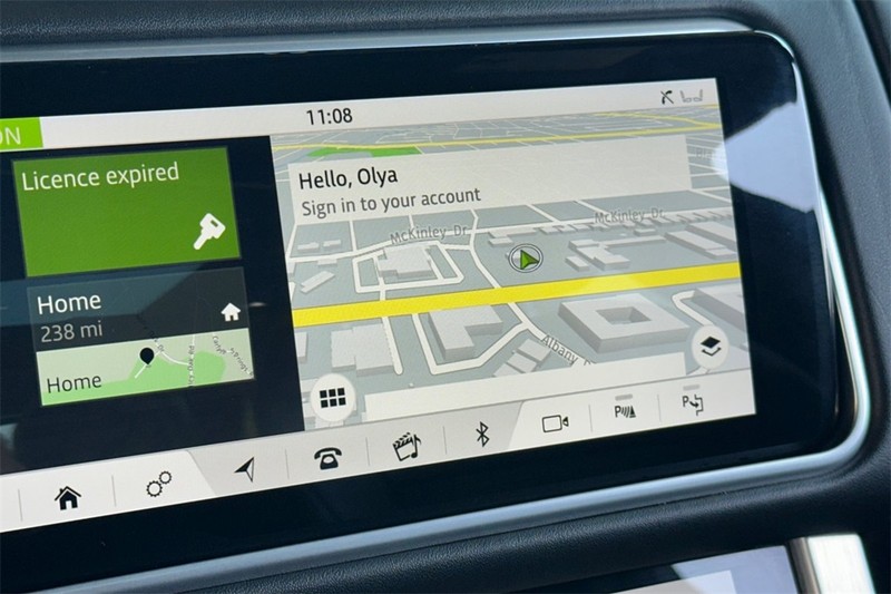 Land Rover Range Rover Vehicle Full-screen Gallery Image 19