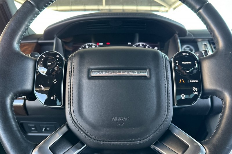 Land Rover Range Rover Vehicle Full-screen Gallery Image 24