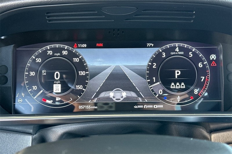 Land Rover Range Rover Vehicle Full-screen Gallery Image 25