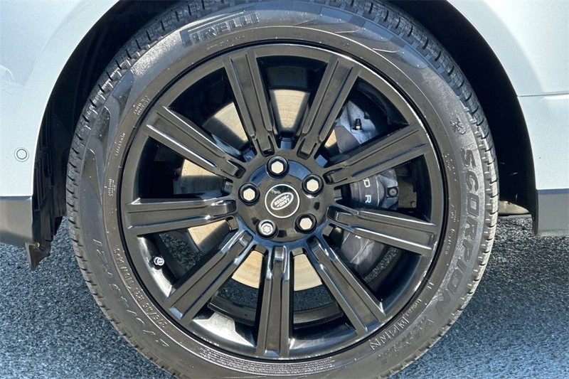 Land Rover Range Rover Vehicle Full-screen Gallery Image 27