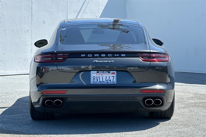 Porsche Panamera Vehicle Full-screen Gallery Image 05