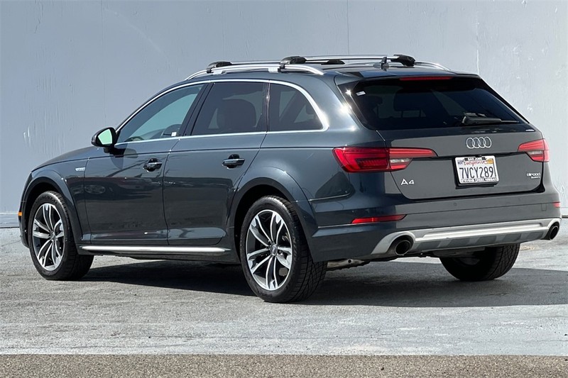 Audi allroad Vehicle Full-screen Gallery Image 06