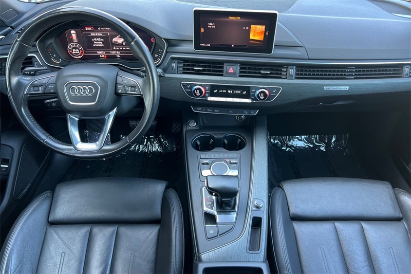 Audi allroad Vehicle Full-screen Gallery Image 13