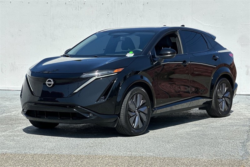 Nissan ARIYA Vehicle Full-screen Gallery Image 08
