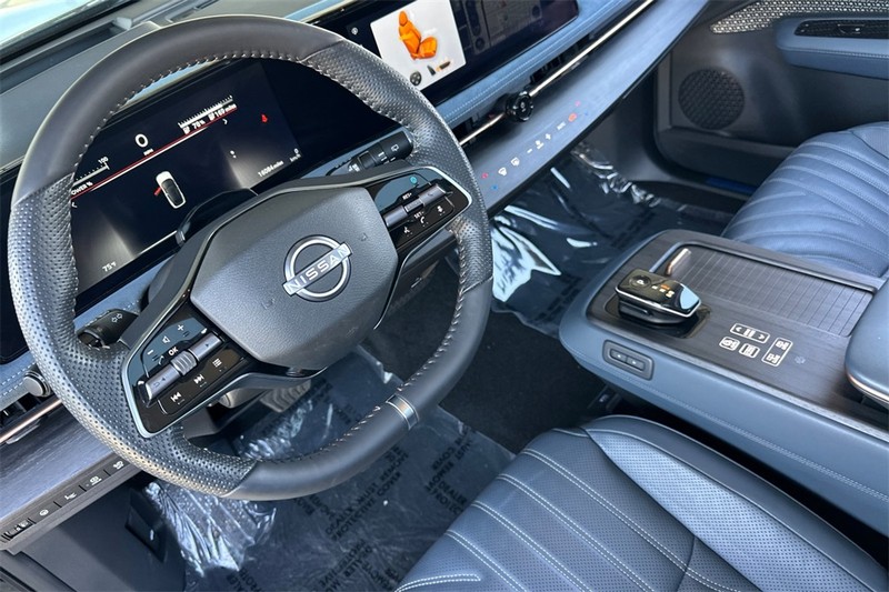 Nissan ARIYA Vehicle Full-screen Gallery Image 10
