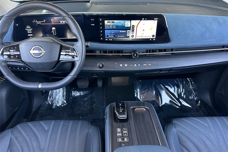 Nissan ARIYA Vehicle Full-screen Gallery Image 13