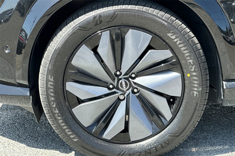 Nissan ARIYA Vehicle Full-screen Gallery Image 27
