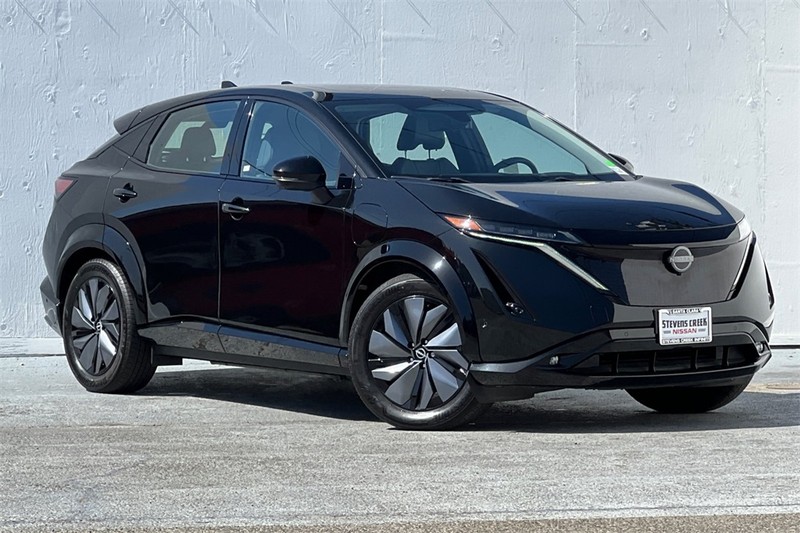 Nissan ARIYA Vehicle Full-screen Gallery Image 02